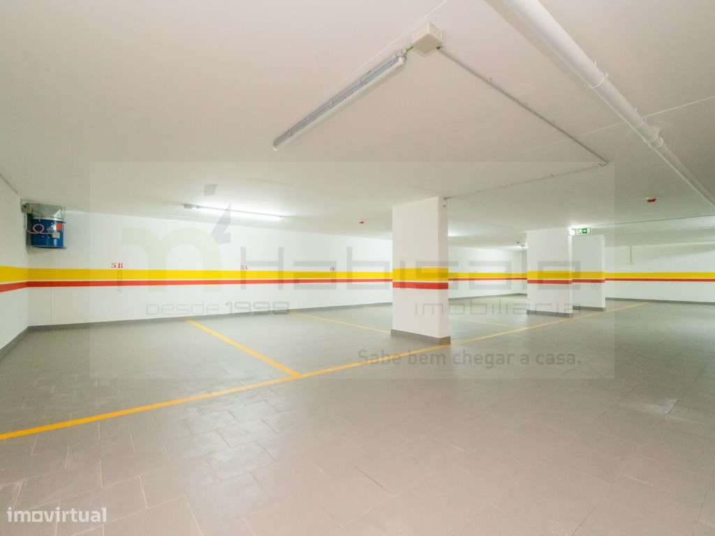 T2 novo na Parede com vista mar-22