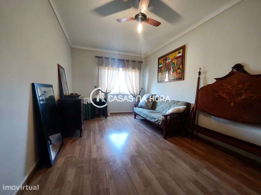 Apartamento T2  A 5 minutos do Metro Odivelas - Odivelas-2