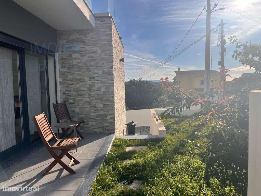 Moradia V4 na Fonte Boa da Brincosa - Grande imagem: 3/24