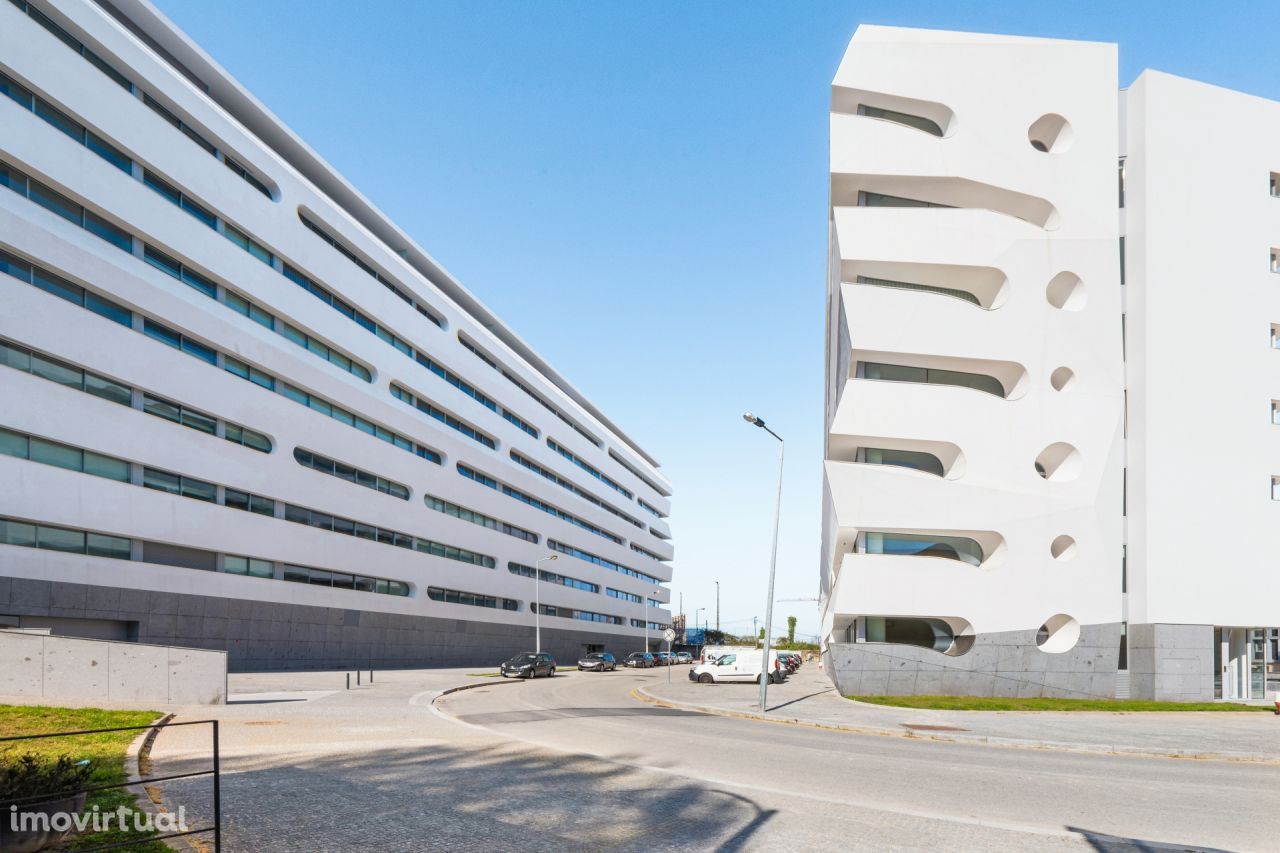 T3 Novo| Terraço 150m2| 2 Lugares de Garagem| Pólo Universitário| Porto. REF.: BB.B5.3