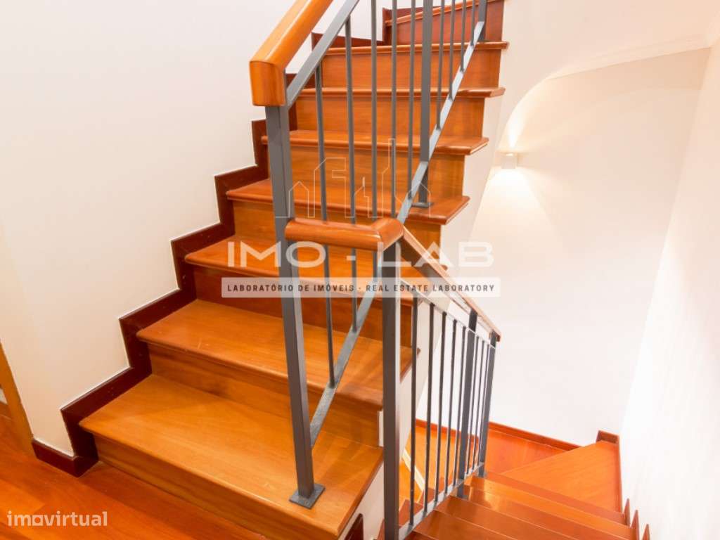 Moradia T2+1 - Câmara de Lobos - Vista Mar e Vista Montanha-15