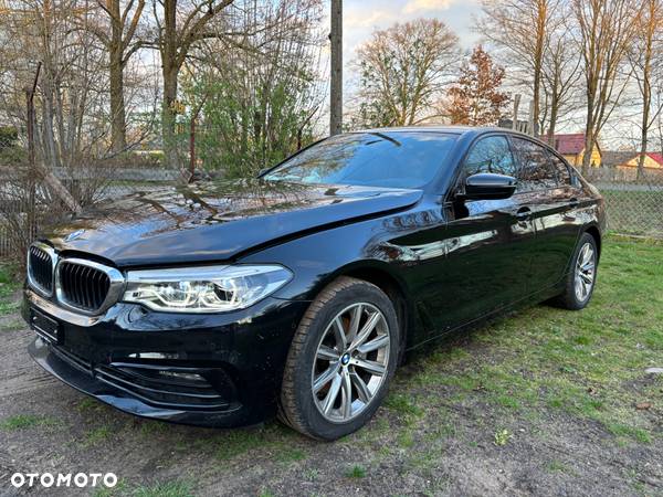 BMW Seria 5 520d Sport Line - 1