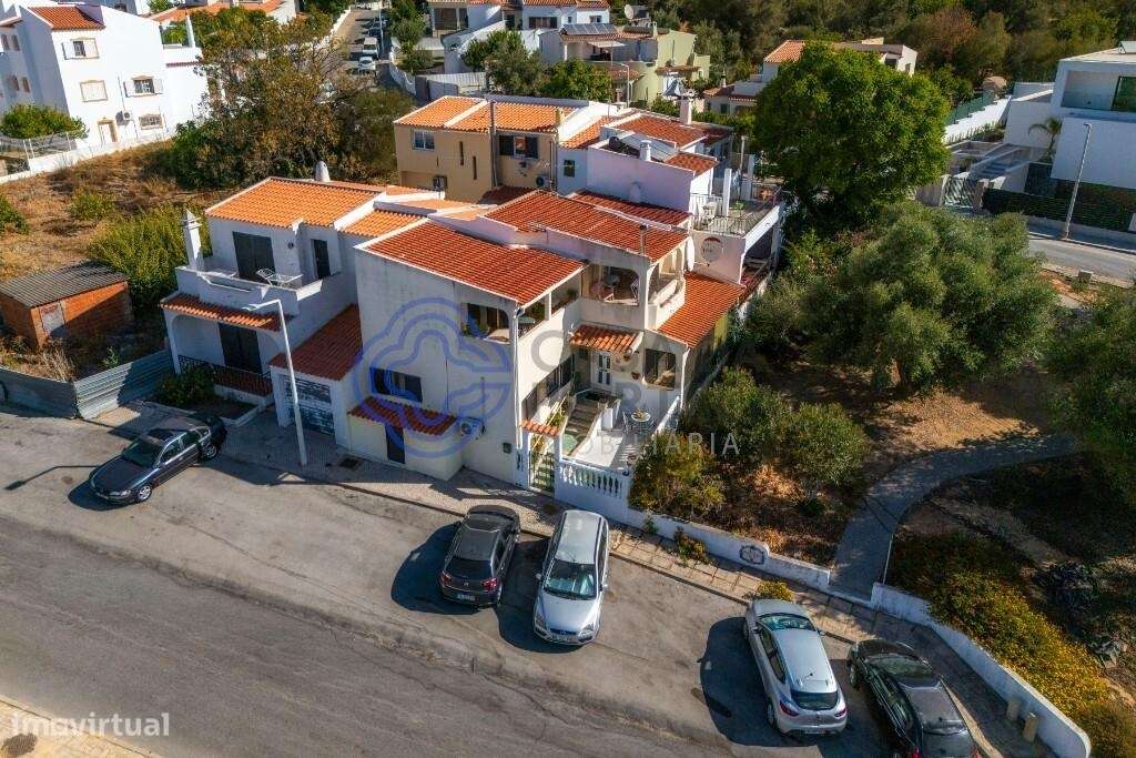 Magnífica Moradia T3 com Vista Mar e Localização Estratégica – Loulé-59