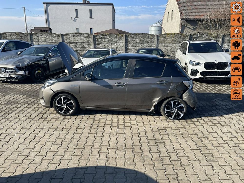 Toyota Yaris III Hybrid 100 Selection Pure 2020