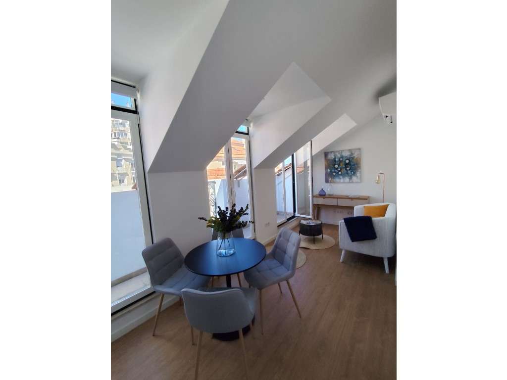 Apartamento T2 com Vista de Rio - Renovado - Grande imagem: 3/29