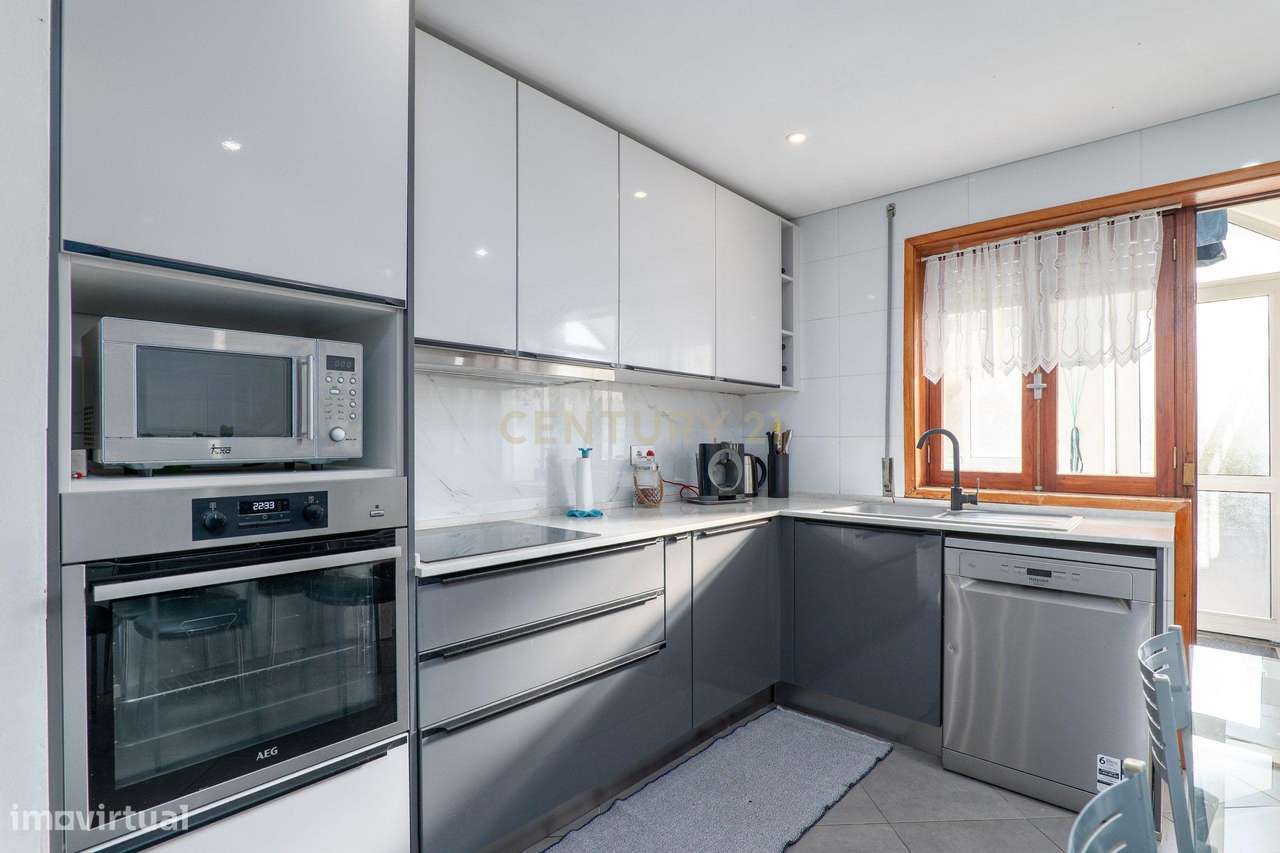 Andar Moradia T3 no Rés-do-Chão com Espaço Exterior em Águas Santas - Grande imagem: 4/23