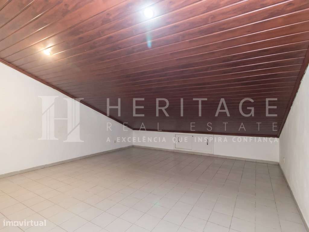 T2 com 102 m², Closet, 2 WC e Sótão - Baixa da Banheira-28