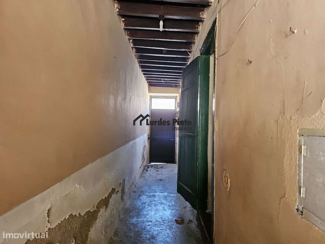 Moradia dois pisos para restauro - Castelo Branco - Grande imagem: 5/23