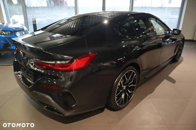 BMW Seria 8 840d xDrive mHEV - 4