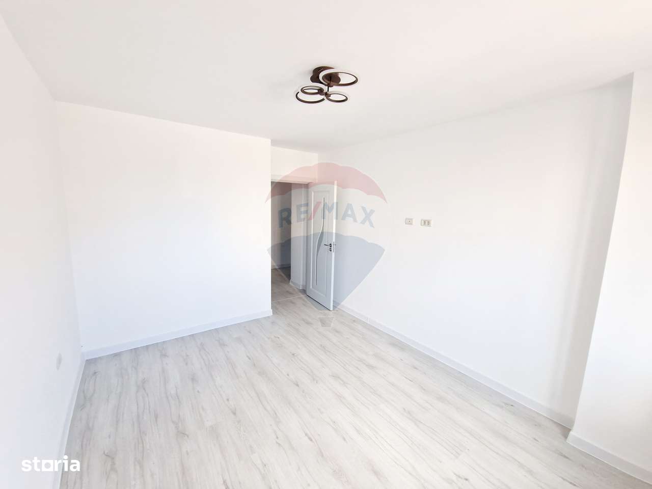 Apartament nou, 2 camere cu balcon - Imagine principală: 1/20