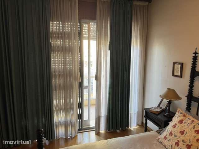 Apartamento T5 na Rua do Campo Alegre-28