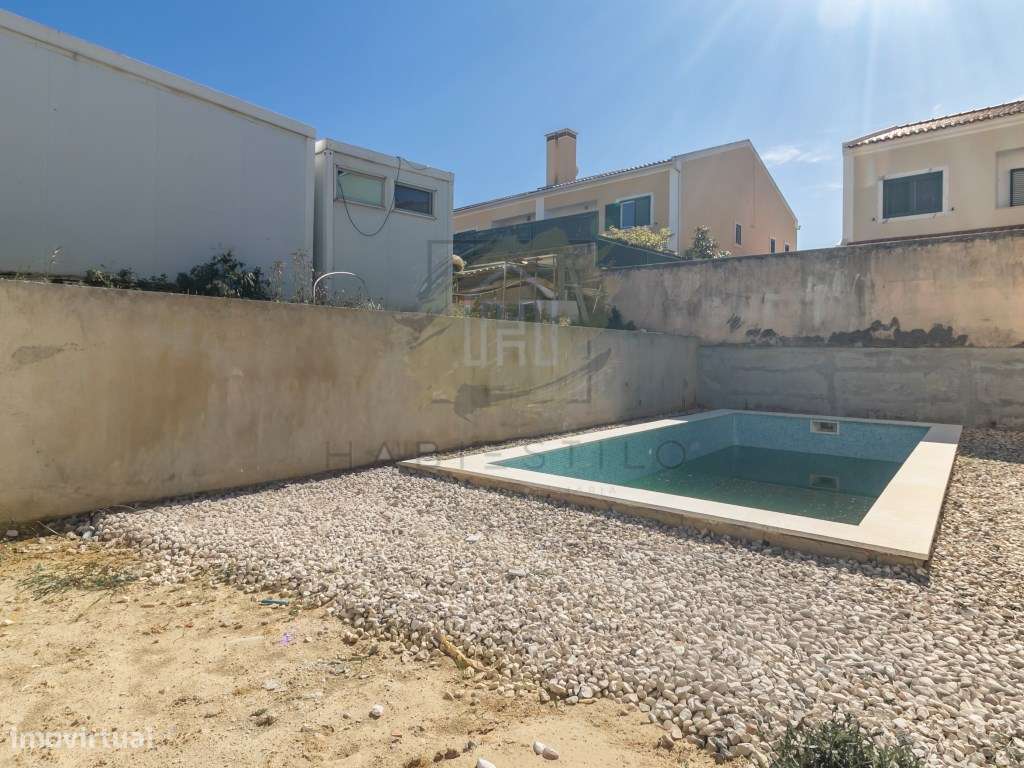 Moradias novas situadas na zona histórica de Azeitão-6