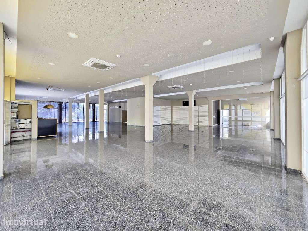 Loja no centro do Porto - Grande imagem: 3/18