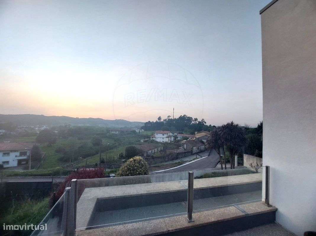 Moradia T3 para venda-8