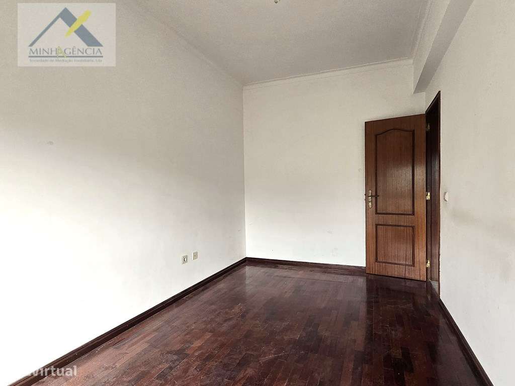 Apartamento T2 na Av. Bento Gonçalves em Setúbal-21