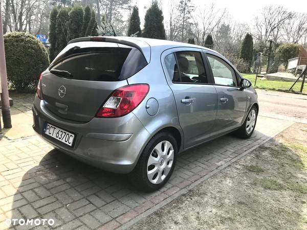 Opel Corsa 1.4 Cosmo - 4