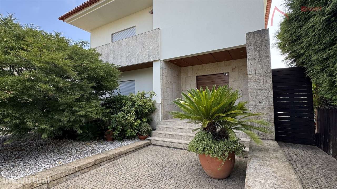 Moradia Isolada T3 com Piscina em Adaufe, Braga-6
