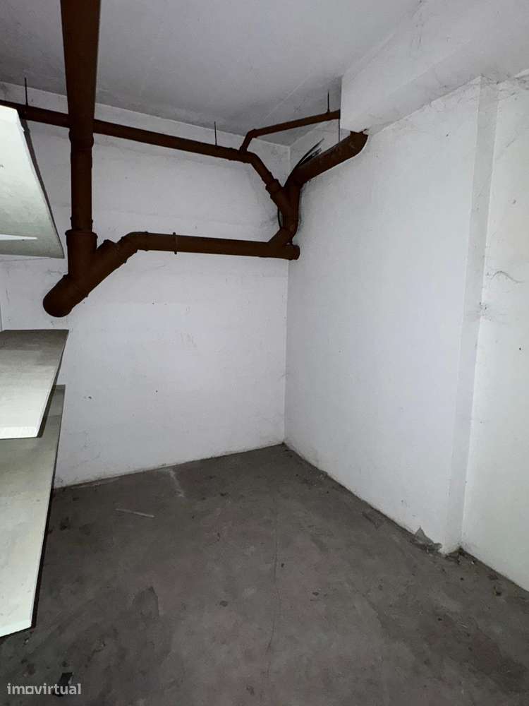 Imóvel de banco :T4 com varanda, garagem em Torres Vedras - Grande imagem: 4/38