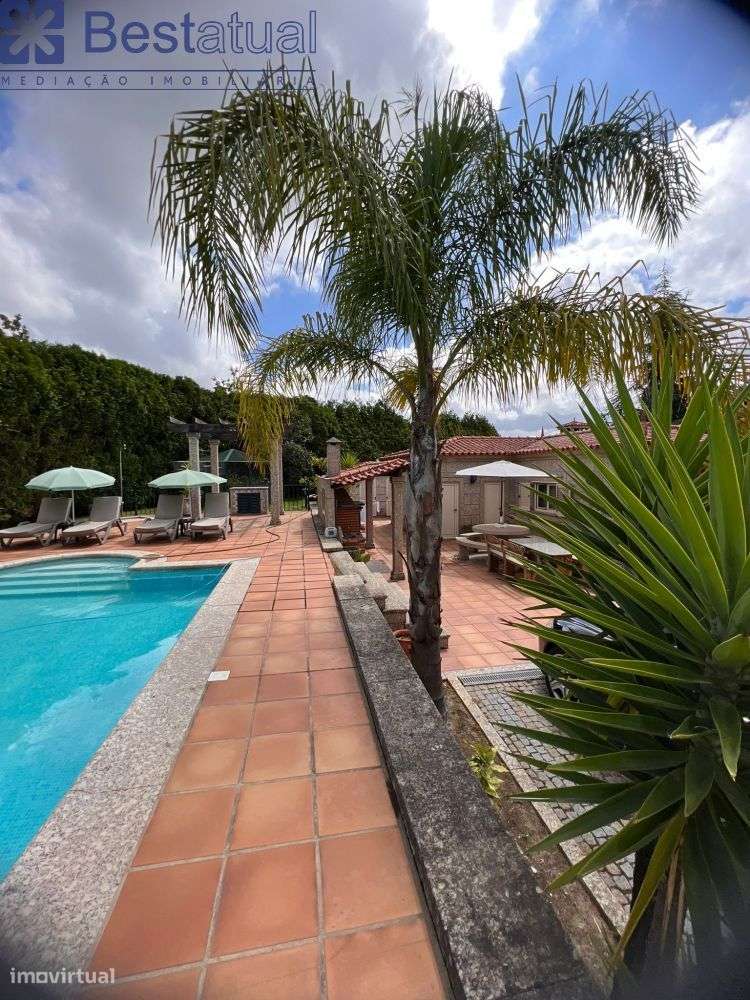 Moradia T4 - 4 Suites - Possib. Permuta - Ribeirão-54