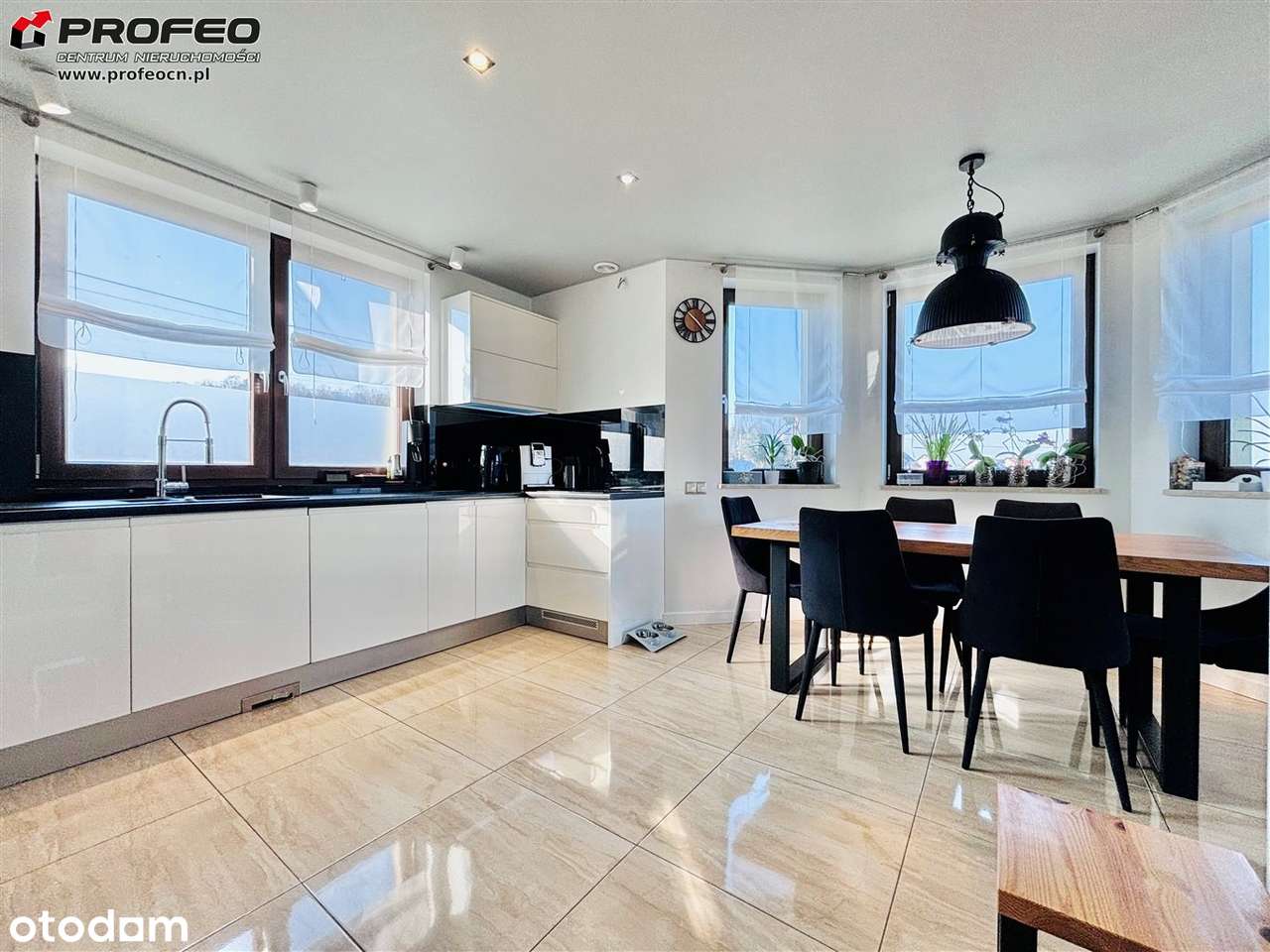 Wysoki standard i lokalizacja to wizytówka domu!-10