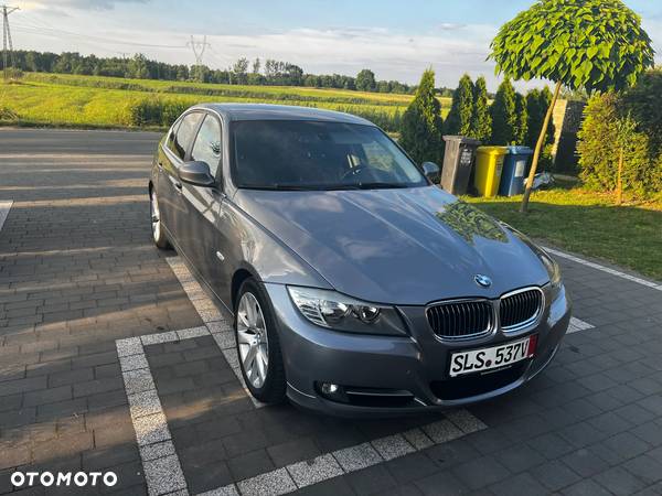 BMW Seria 3 320d xDrive - 13