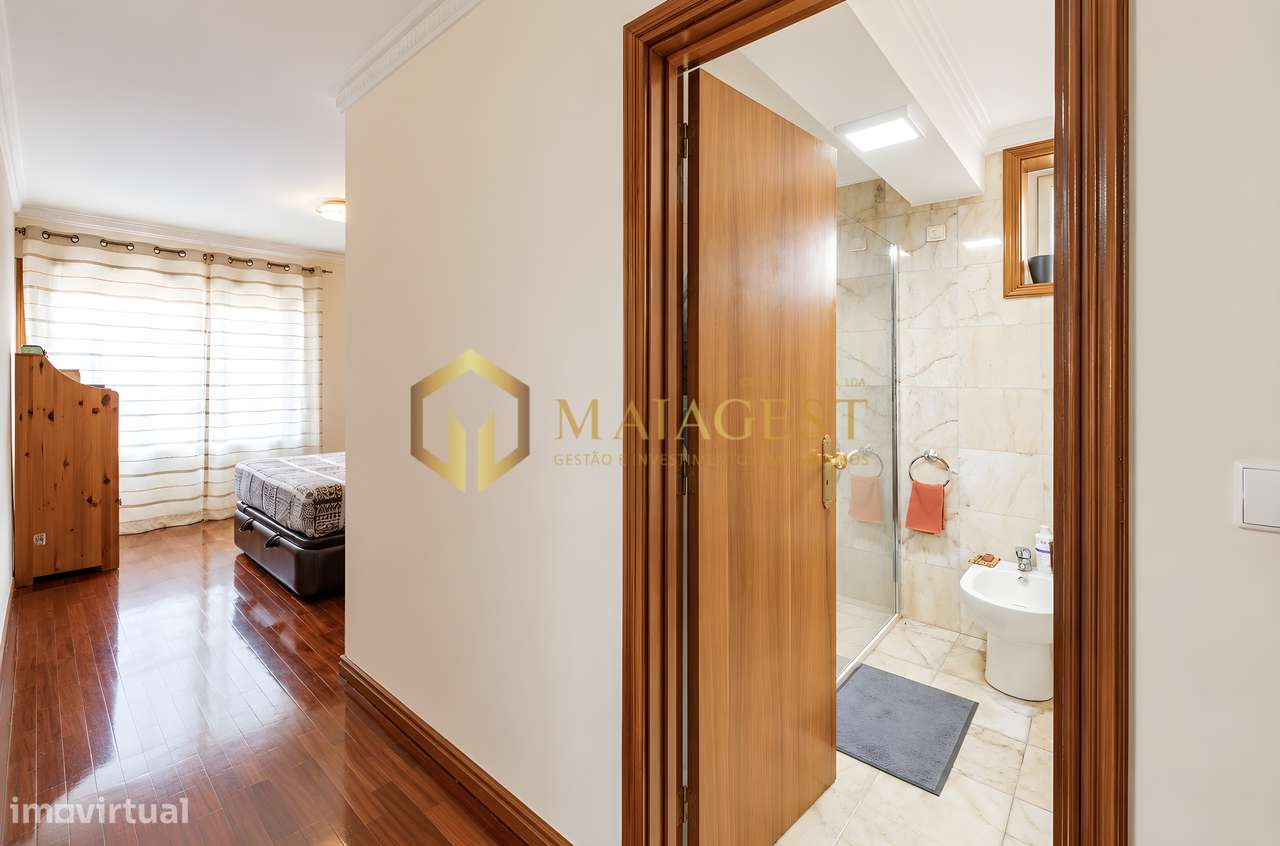 Apartamento T2+1 com Suite e Varanda no Centro de Gaia-27