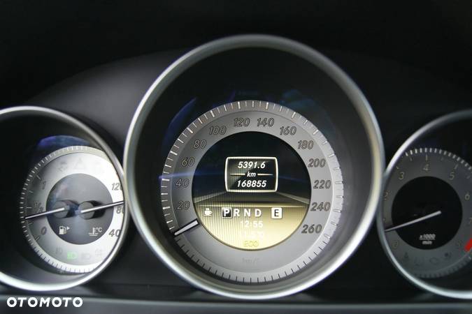 Mercedes-Benz Klasa C 180 T CGI Automatik BlueEFFICIENCY Avantgarde - 9