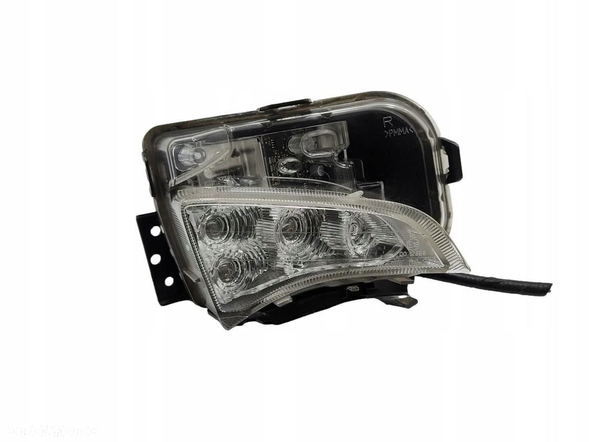 LAMPA PRAWA PRZÓD LED PRAWY DRL TOYOTA AURIS I E15 HYBRID 2009-2012 LIFT - 1