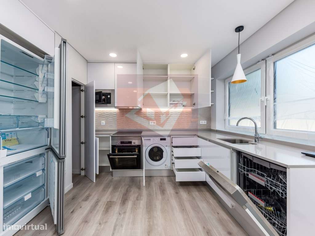 Apartamento T1+1 em Casal de Cambra-1