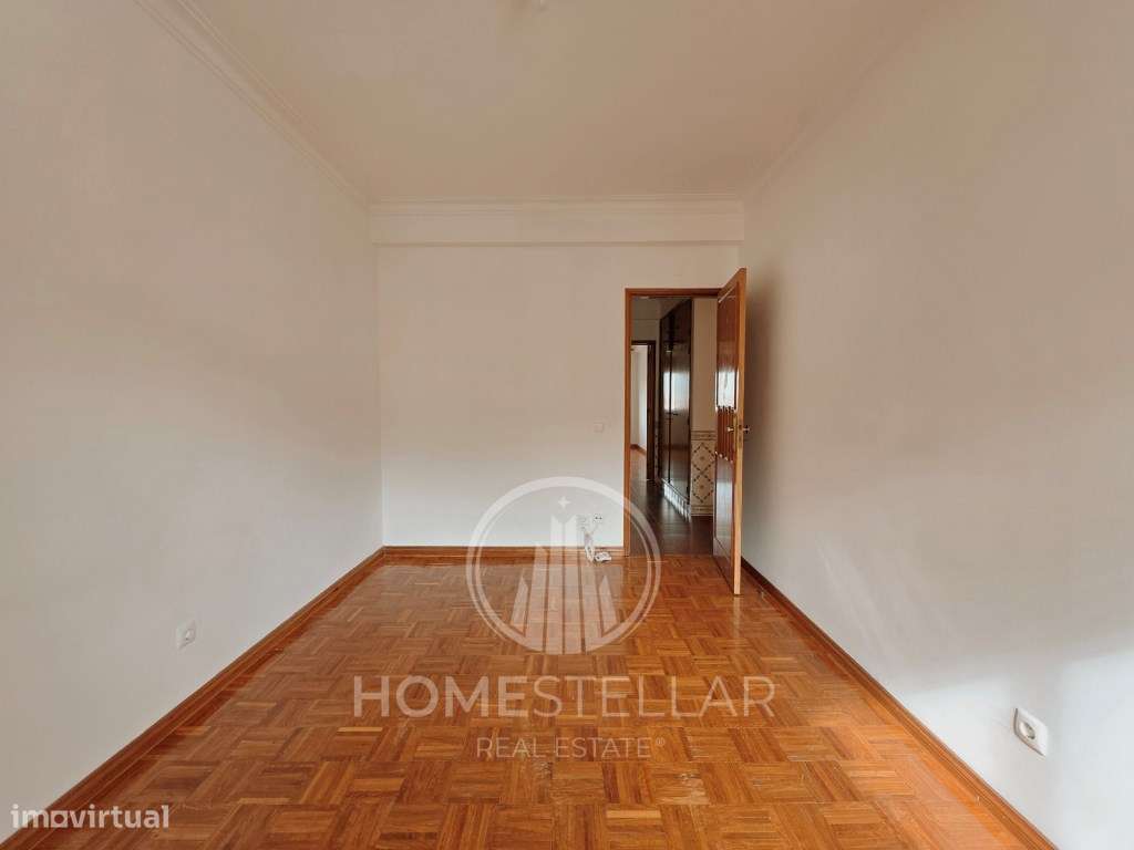 Apartamento T3 com varanda e arrecadação-33