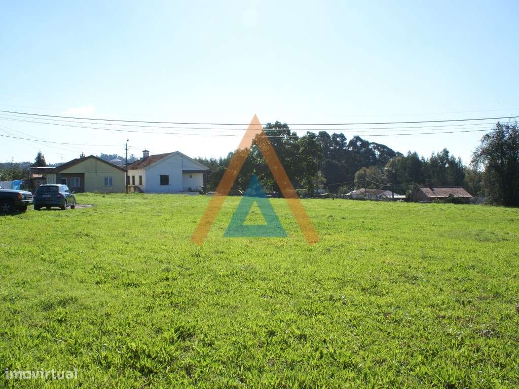 No centro da Cidade terreno com grande área - Grande imagem: 2/3