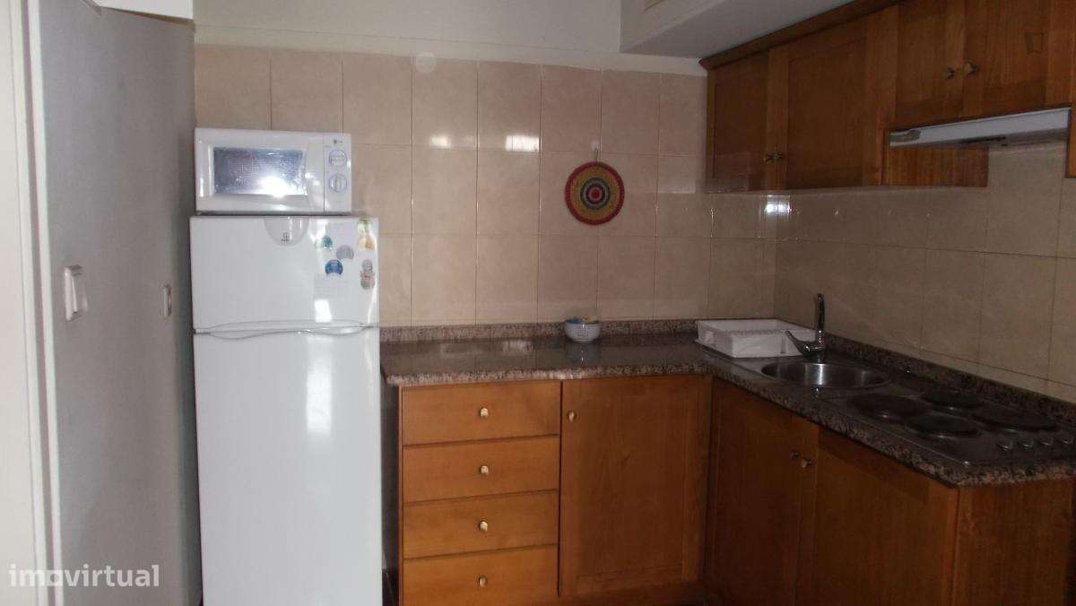 Estúdio - localizado em Paranhos Porto - Grande imagem: 3/4