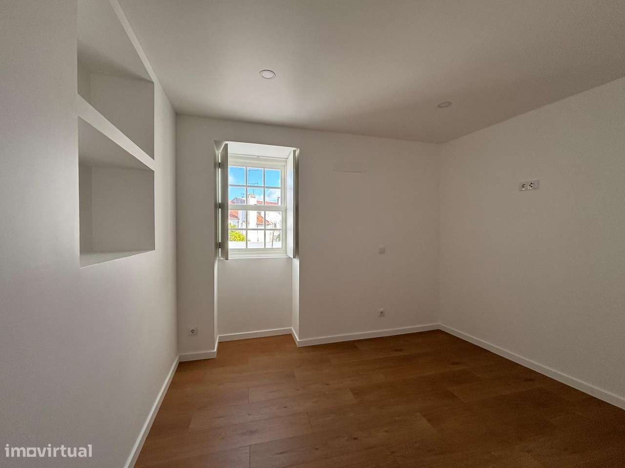 venda de magnifico prédio na Rua da Matemática (4 T0´s e 5 T1's)-10