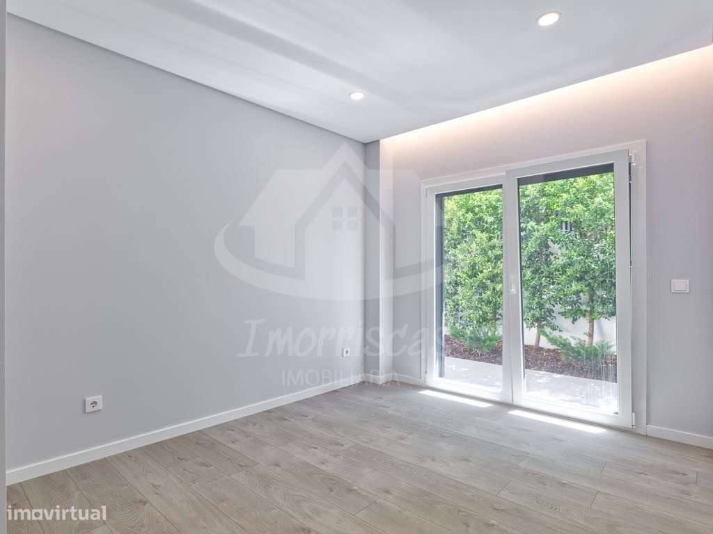 Moradia V4 Nova de Luxo com Rooftop e Vista Rio | Santa Iria de Azóia-46