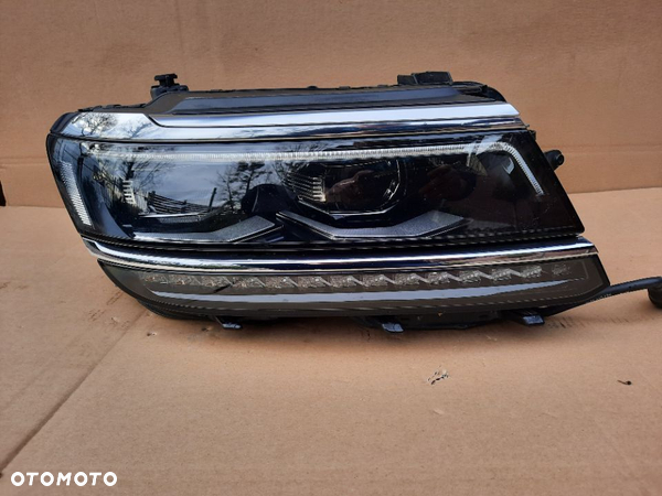 Full Led przedni prawy VW Tiguan oryg 5NB941082A - 1