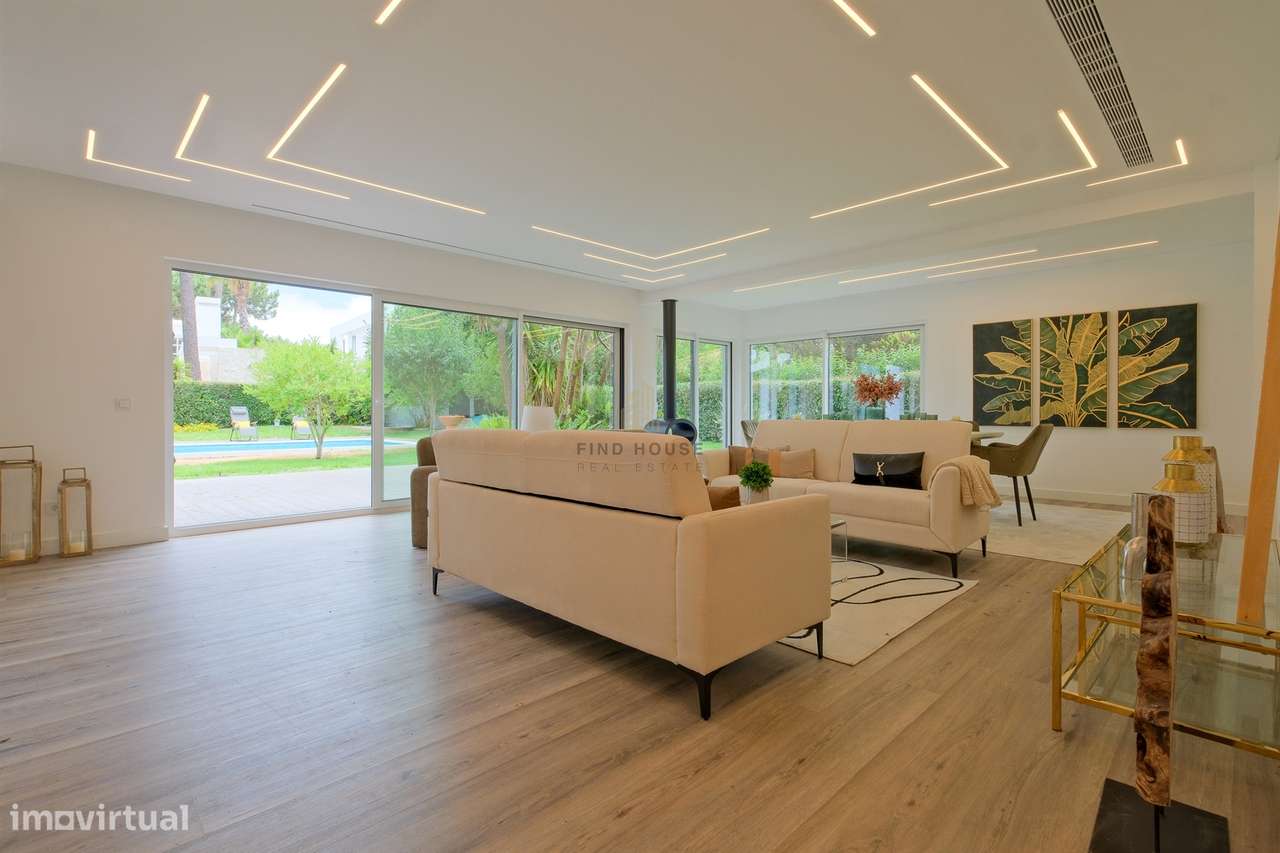 Moradia T4 de Luxo Totalmente Remodelada na Herdade da Aroeira-6
