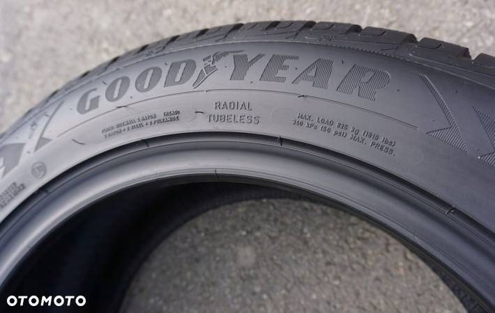 Goodyear UltraGrip Performance 225/55R17 101V Z56 - 15