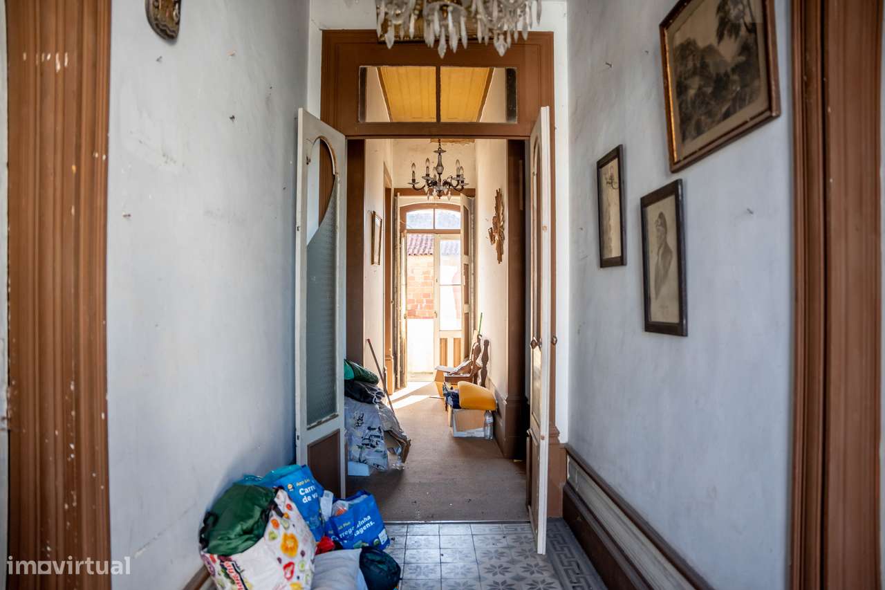 Imóvel com carácter e muito potencial de valorização.-6