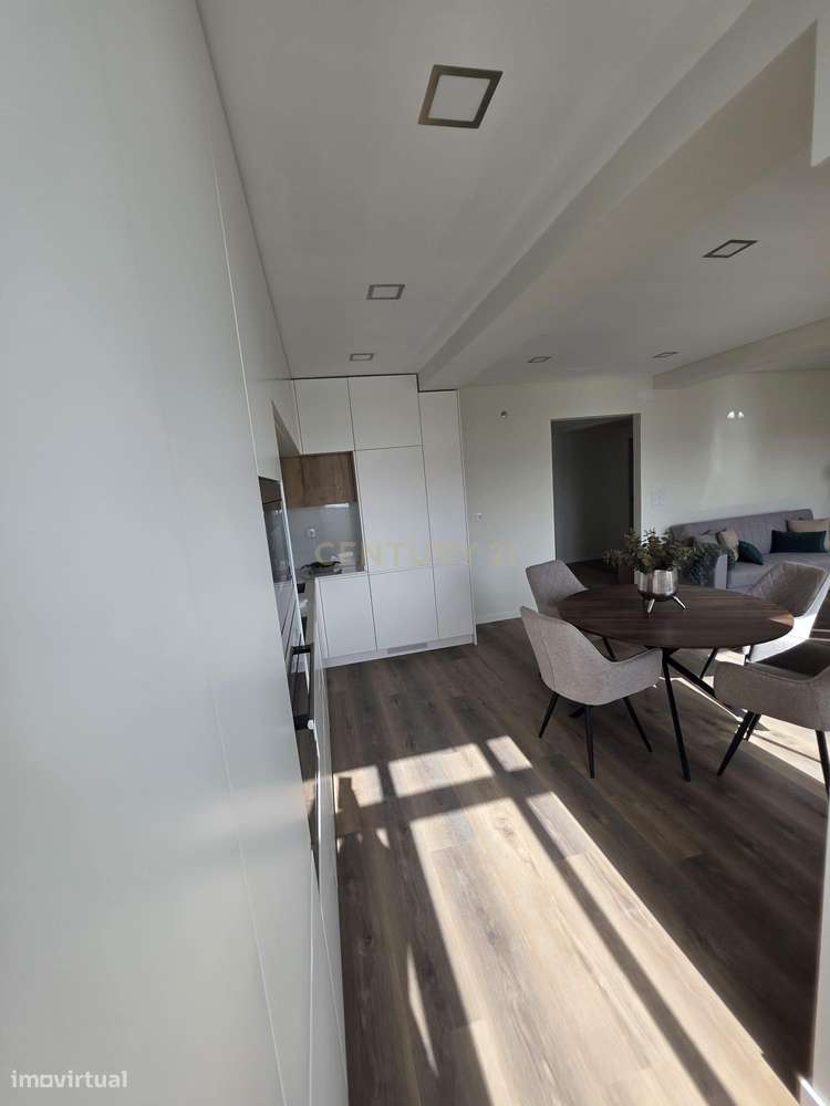 Apartamento T3 Novo em Benfica | varanda aberta | suite | 2 elevadores-9