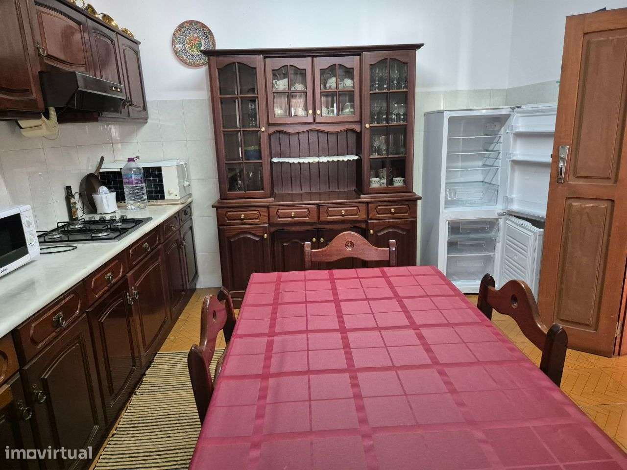 Excelente moradia terrea com 2 logradouros na Aldeia dos Fernandes-11