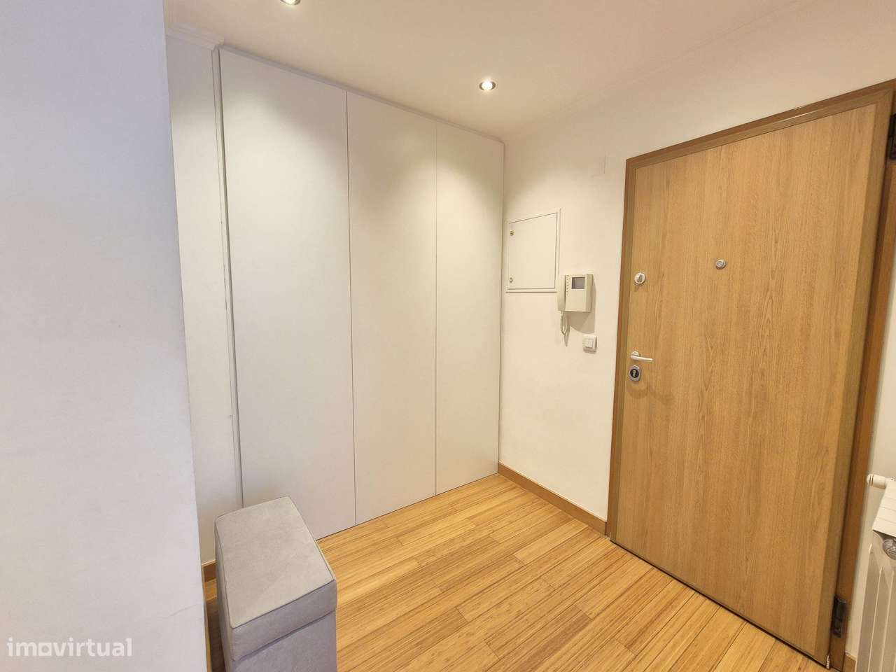 Apartamento T1 Com lugar de parqueamento - Grande imagem: 5/15