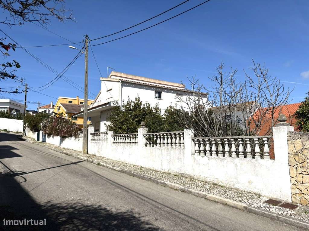 MORADIA PARA RECONSTRUÇÃO - GRANDE POTENCIAL DE VALORIZAÇÃO

Rua ...-5