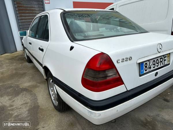 Mercedes Class C W202 de 1996 para peças - 3