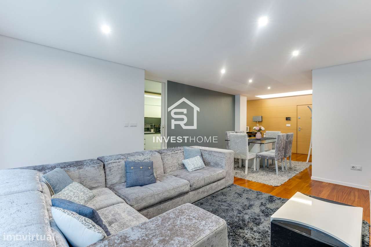 Apartamento T2 | 2 Frentes | 2011 | Varanda | 2 Lug Garagem | Arrumos - Grande imagem: 5/41