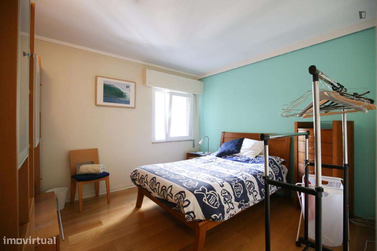 Quarto - localizado em Algés Lisbon - Grande imagem: 5/10