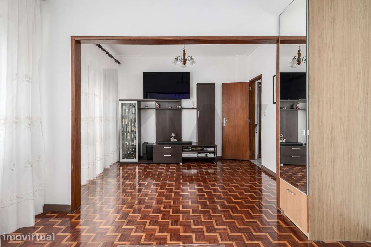 Apartamento T2 no Casal do Marco – Conforto, Luminosidade e Excelente-23