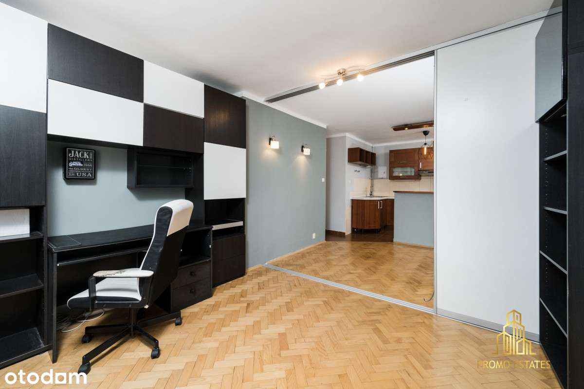 Przestronne dwa pokoje, blisko pętli - Weissa-3