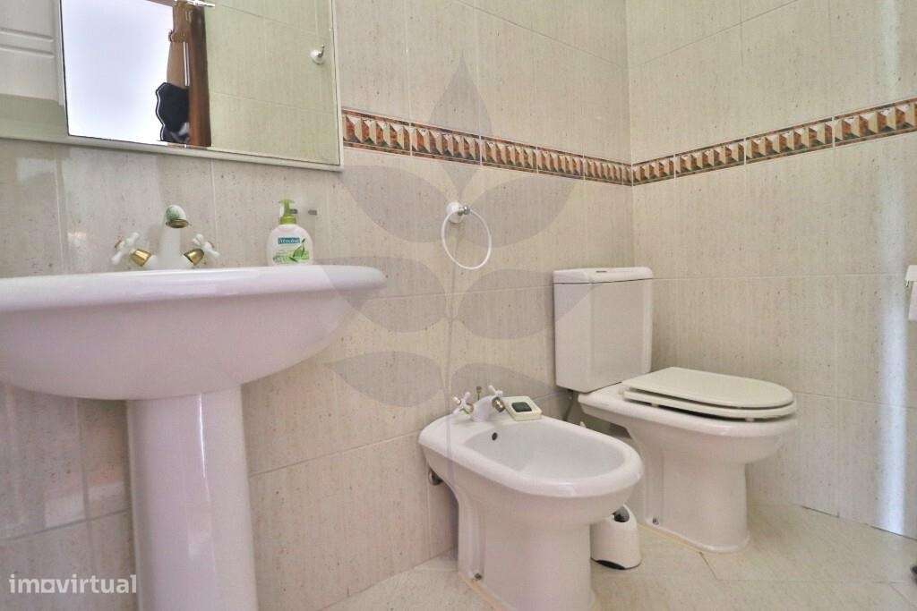 Andar Moradia T3 no Centro de Vila Verde | Mobilado e Equipado | Com G-24