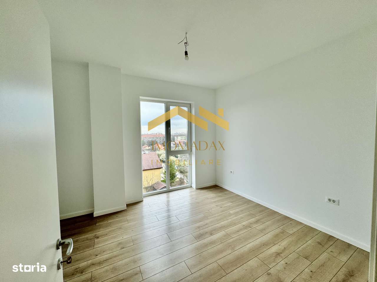 Torontalului-2 Camere-Loc de parcare - Imagine principală: 2/10