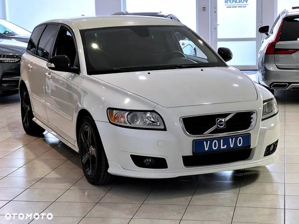 Volvo V50 D2 R-Design - 9